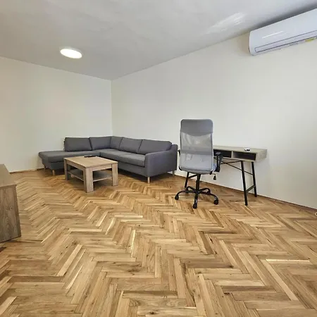 Grand Oborishte Апартамент
